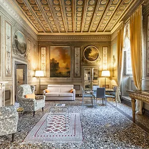 Holiday home Casa Borghese By Burghesius, Rome